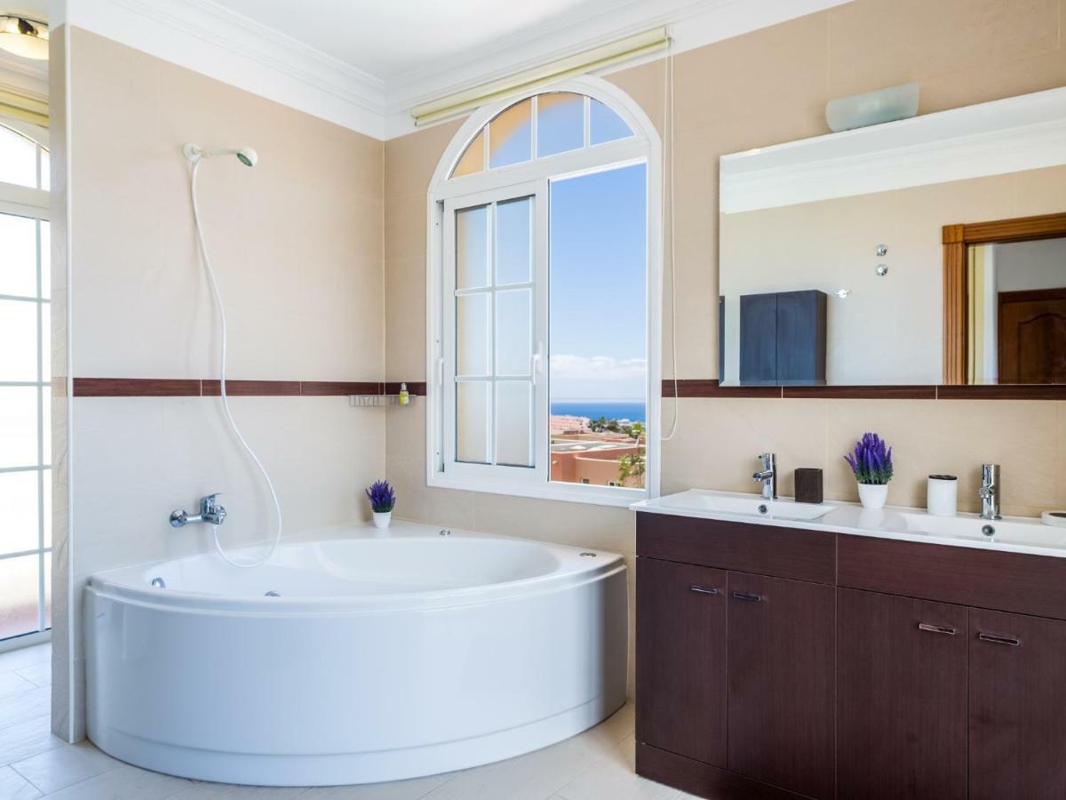 Amazing Villa Viktoria! Pool Big Garden Costa Adeje  Εξωτερικό φωτογραφία